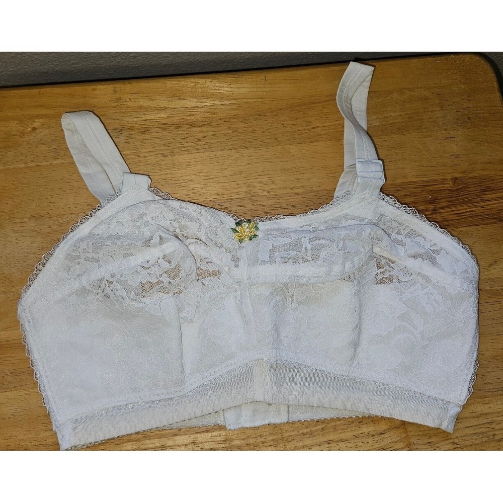Vtg 60s Bullet Bra Figurette Size 28EE Nursing White‎ Lace Pin-up Style 526 NOS